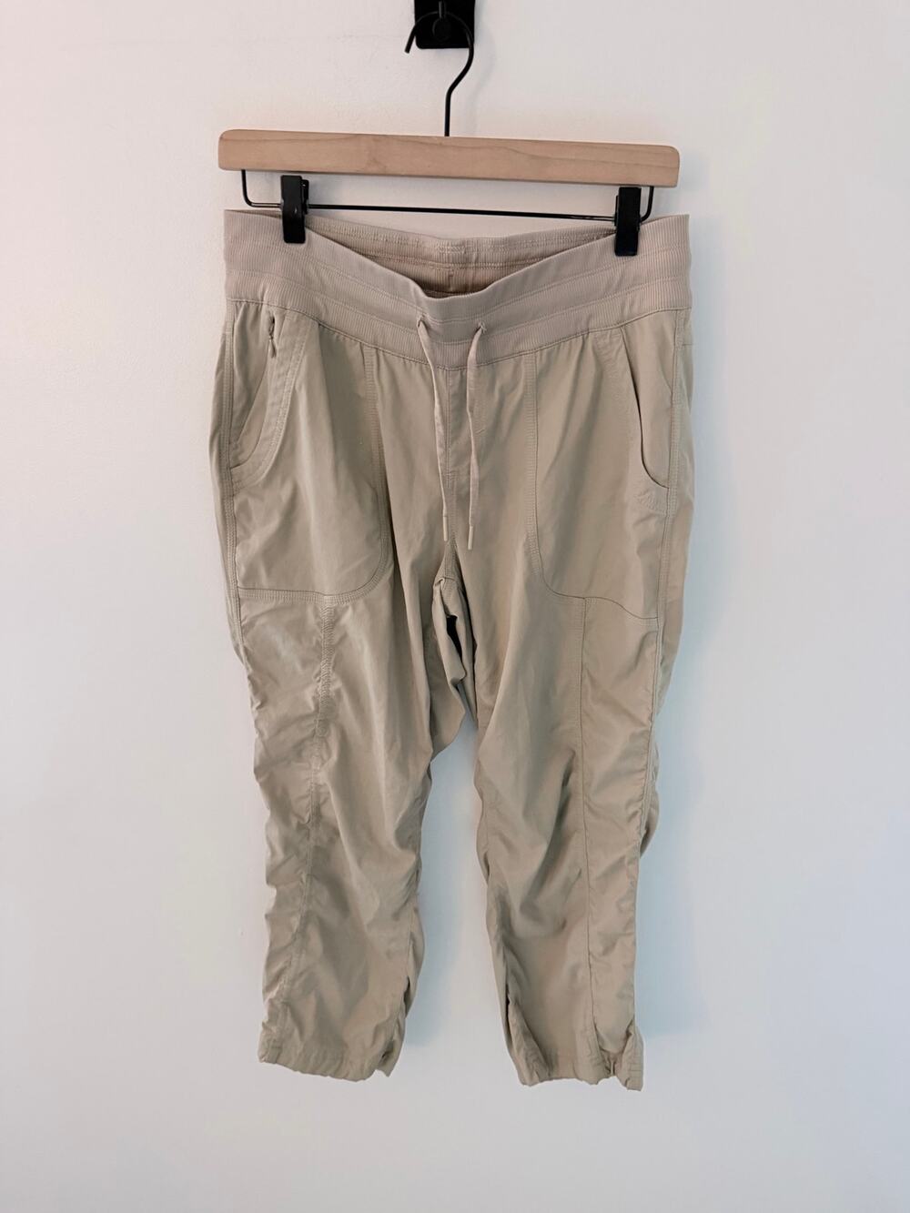 The North Face Tan Women's Hiking Aphrodite 2.0 Capris-Size M
